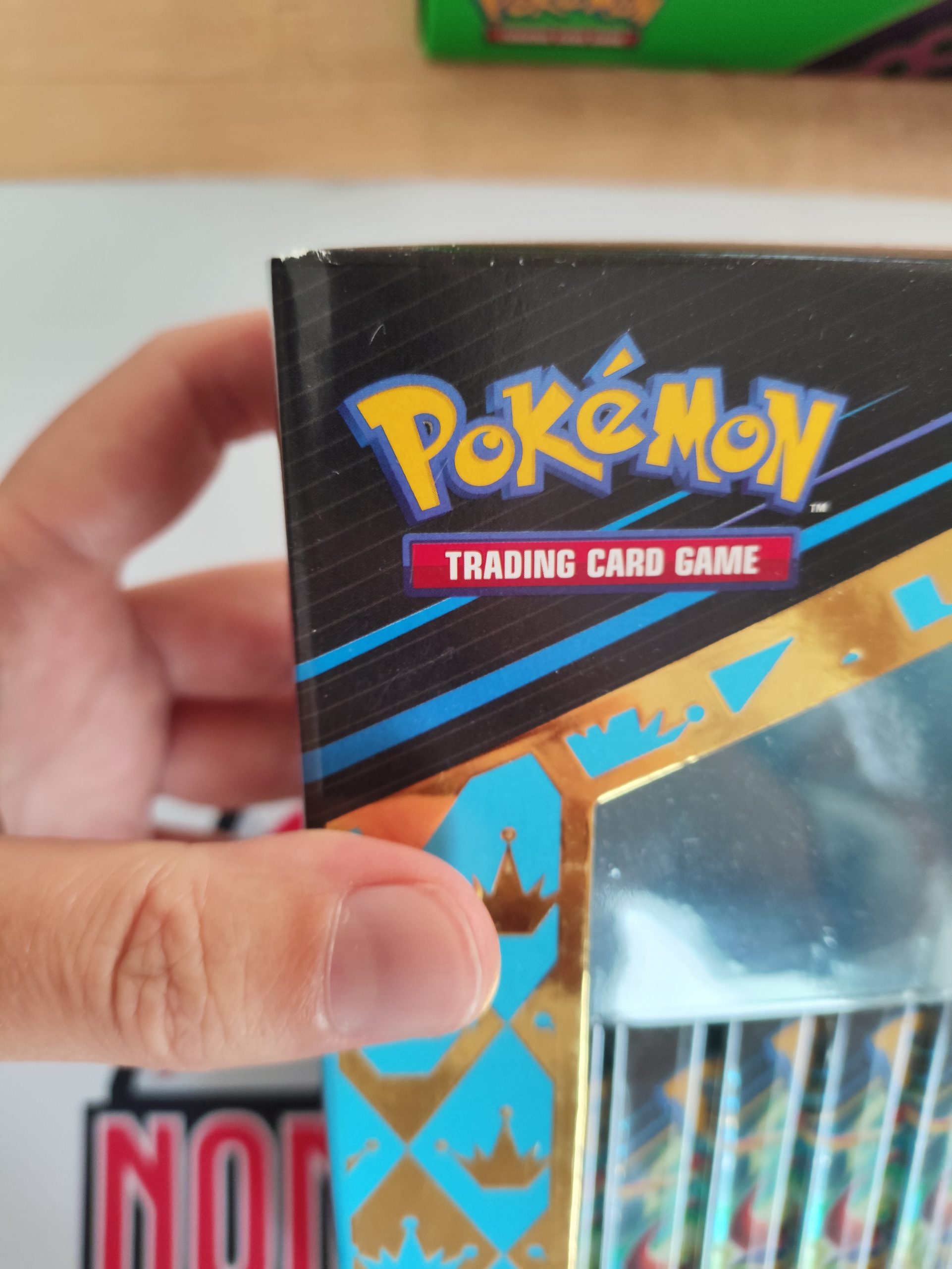 Pokemon, "B-Ware" Crown Zenith Shiny Zacian Premium Figure Collection, Englisch – Bild 3