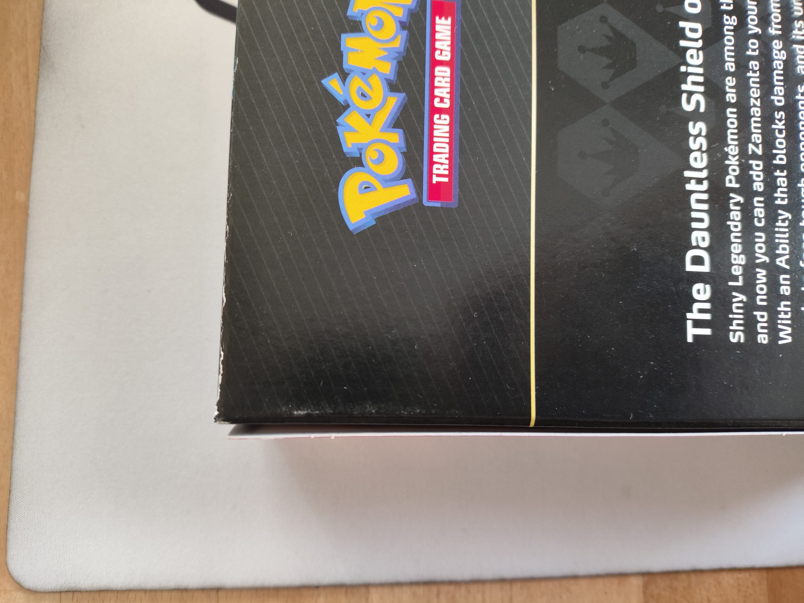 Pokemon, "B-Ware" Crown Zenith Shiny Zamazenta Premium Figure Collection, Englisch – Bild 4